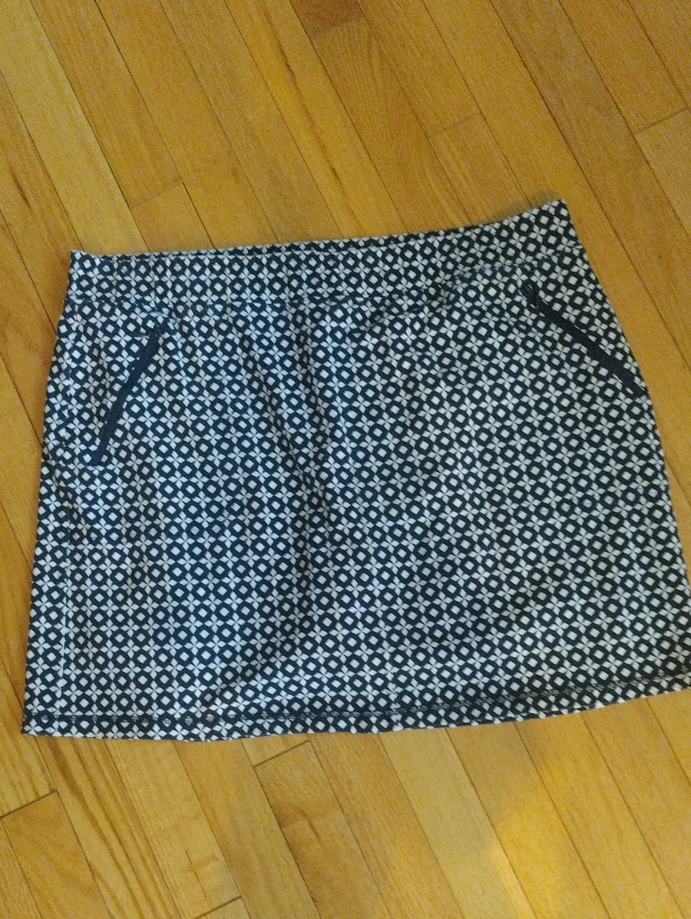 Talbots Navy and White Geometric Skort With Zipper Pockets